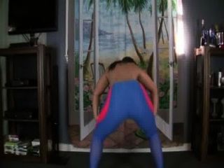 Big Booty Pawg Twerking And  Shaking Topless