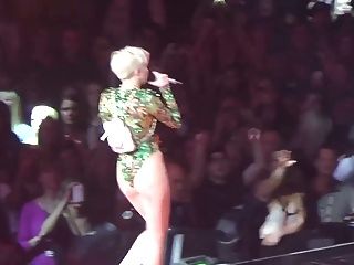 Miley Cyrus - Vancouver Concert 2014