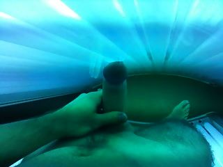 Quick Tanning Bed Wank