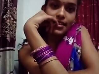 Cute Girl In Saree Doing Sefles.mp4